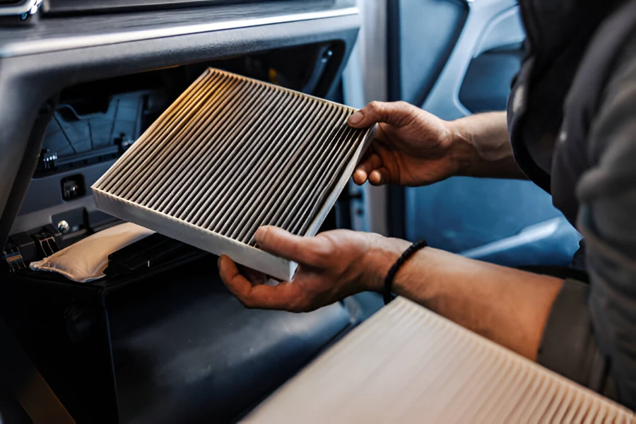 Signs Your Vehicle Needs Mobile Auto AC Repair Services in Pensacola, FL
